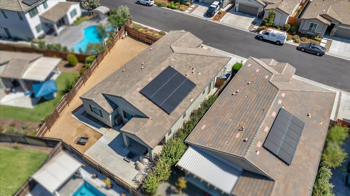 3833 Hannah Ln, Clovis, CA 93619