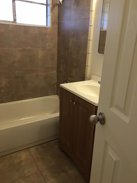 2316 E Hampton Way, Fresno, CA 93726