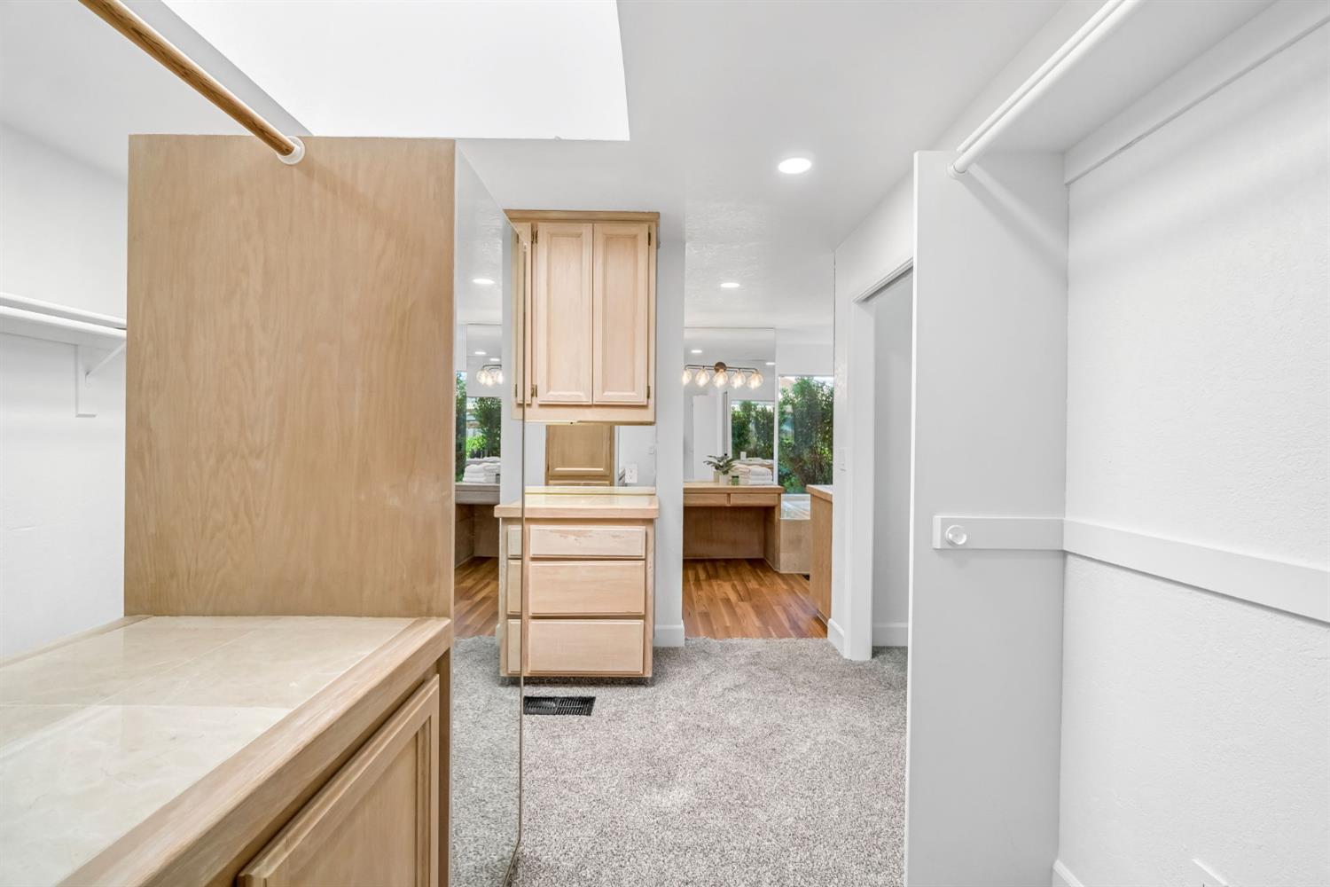 2482 Country Club Ln, Selma, CA 93662