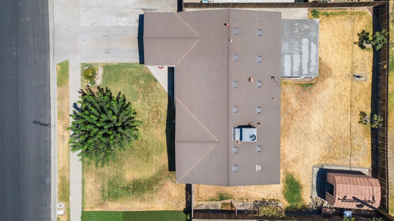 325 E Amber Way, Hanford, CA 93230