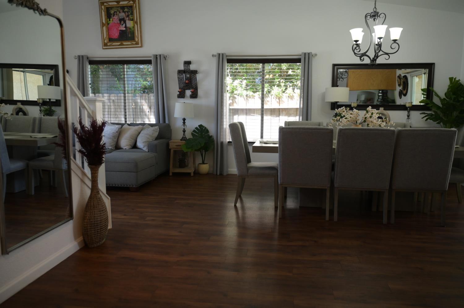 105 Cedar Ct, Chowchilla, CA 93610