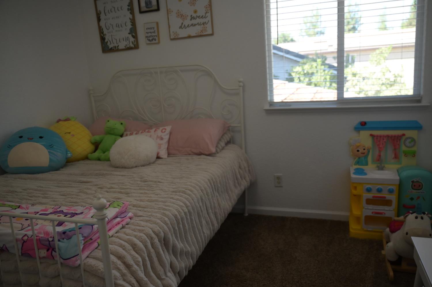 105 Cedar Ct, Chowchilla, CA 93610