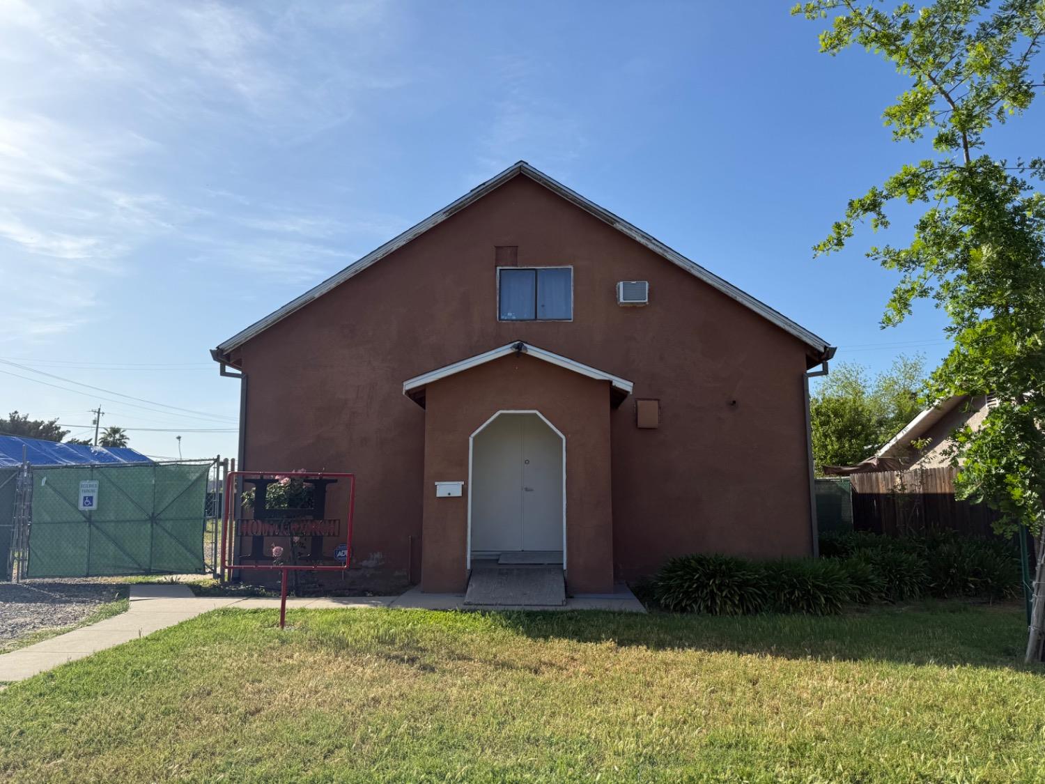 1416 Orange Ave, Chowchilla, CA 93610