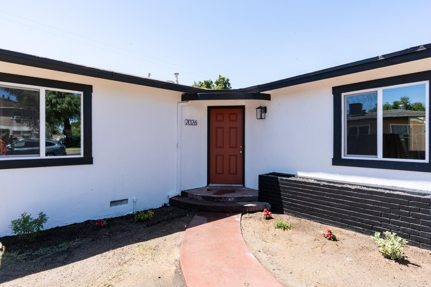 2026 E Simpson, Fresno, CA 93703