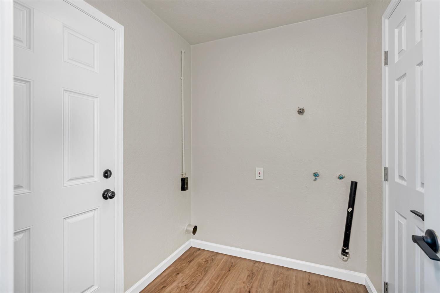 2026 E Simpson, Fresno, CA 93703