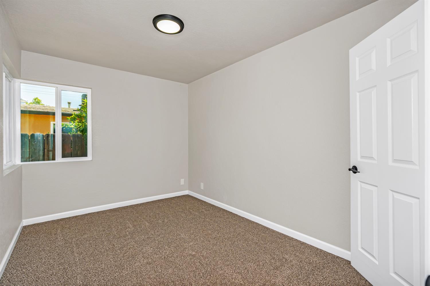 2026 E Simpson, Fresno, CA 93703