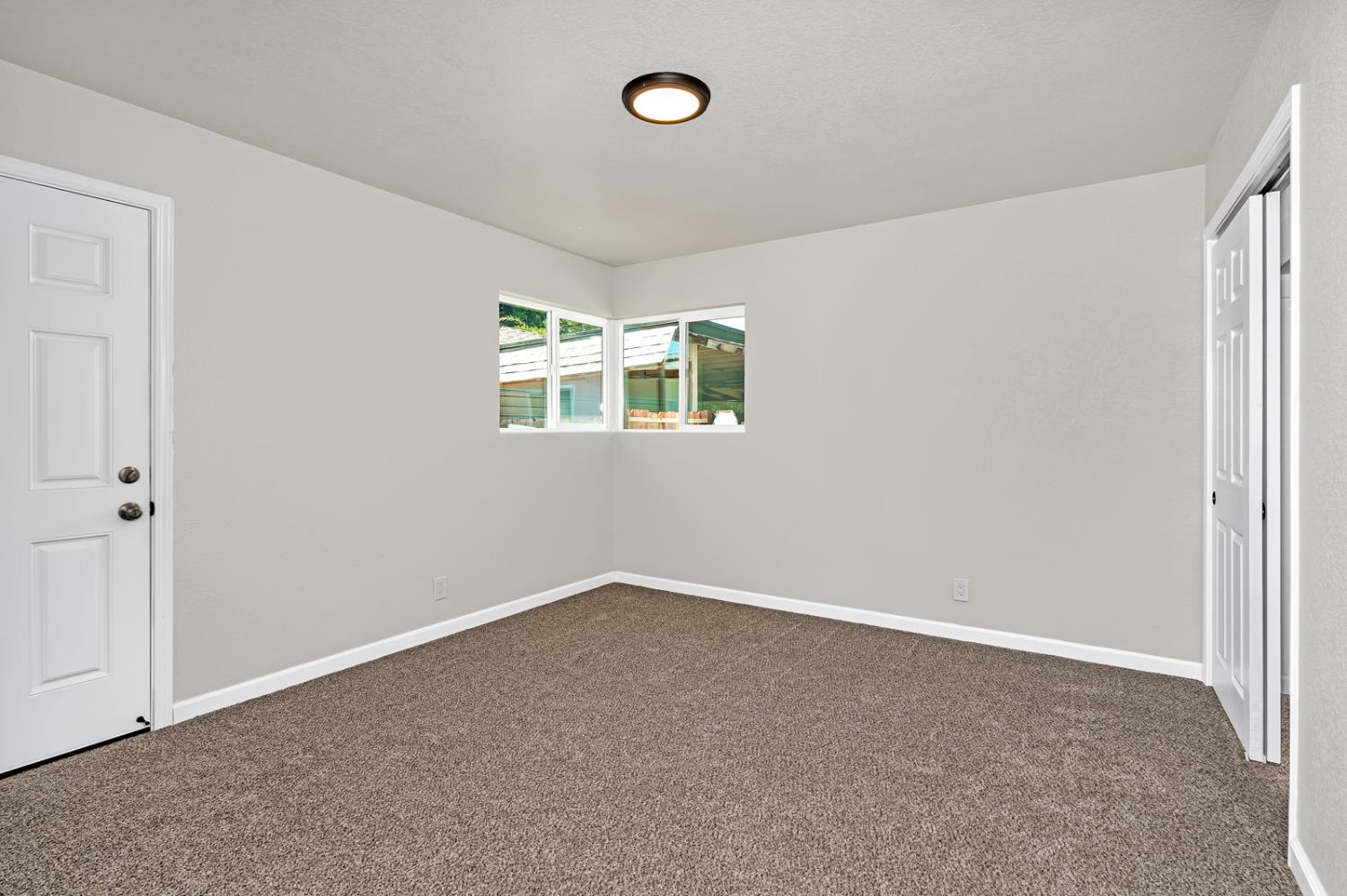 2026 E Simpson, Fresno, CA 93703