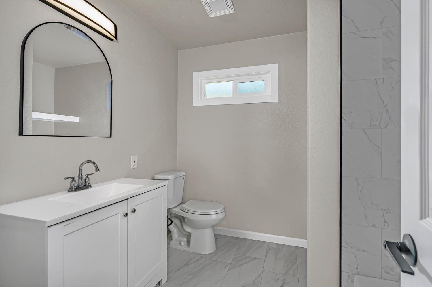 2026 E Simpson, Fresno, CA 93703