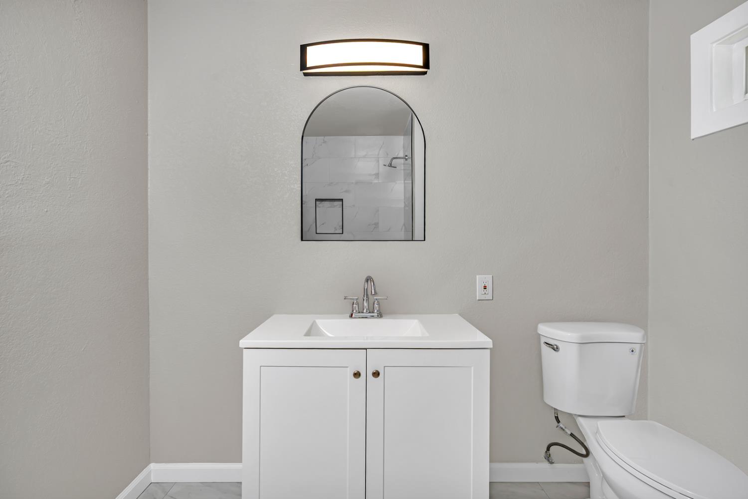 2026 E Simpson, Fresno, CA 93703