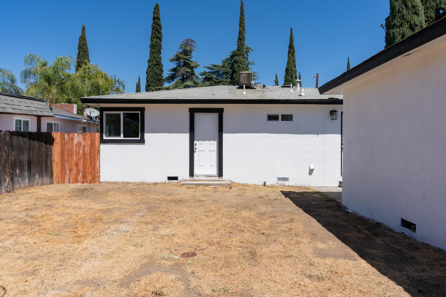 2026 E Simpson, Fresno, CA 93703