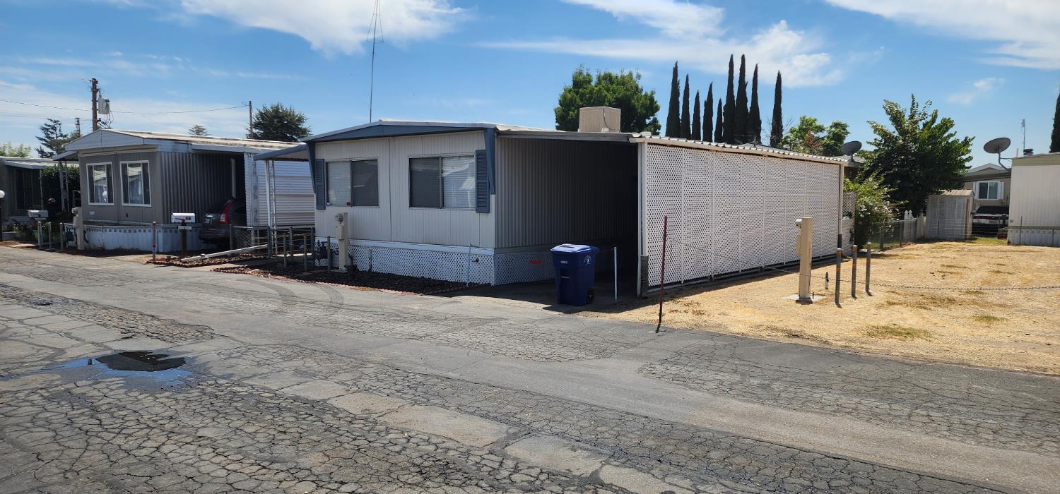 1272 Villa Ave #66, Clovis, CA 93612
