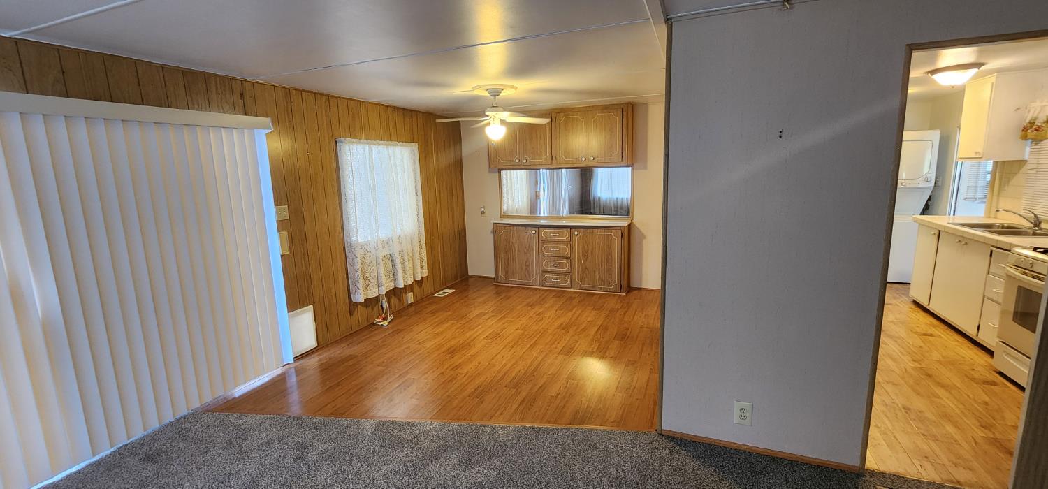 1272 Villa Ave #66, Clovis, CA 93612