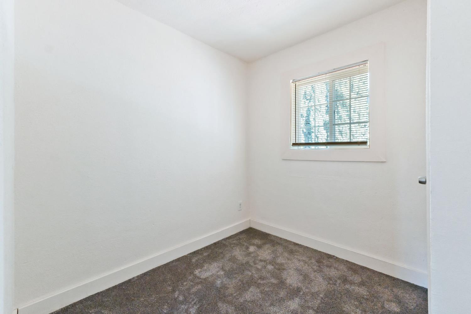 405 S C St, Madera, CA 93638