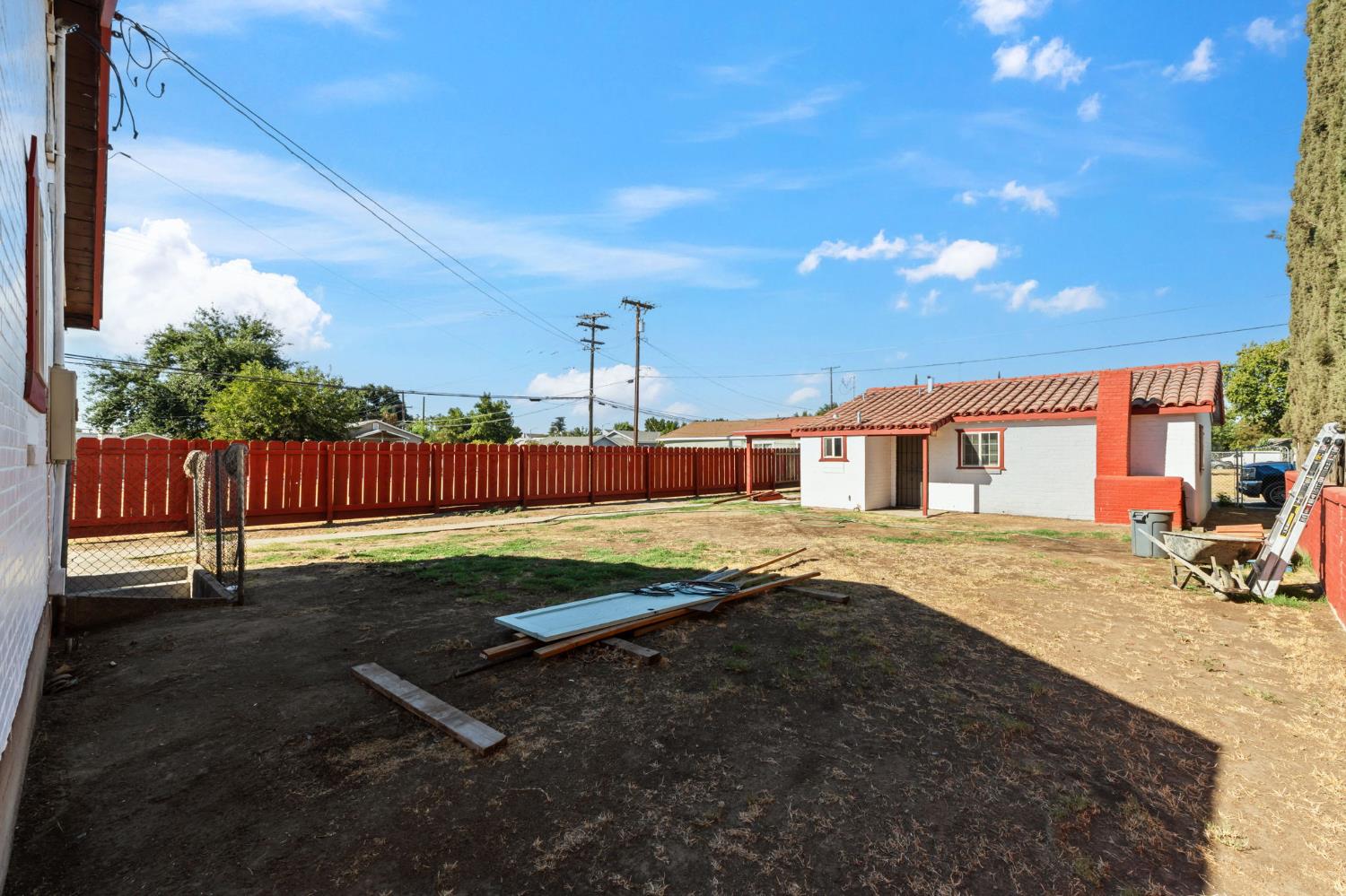 405 S C St, Madera, CA 93638