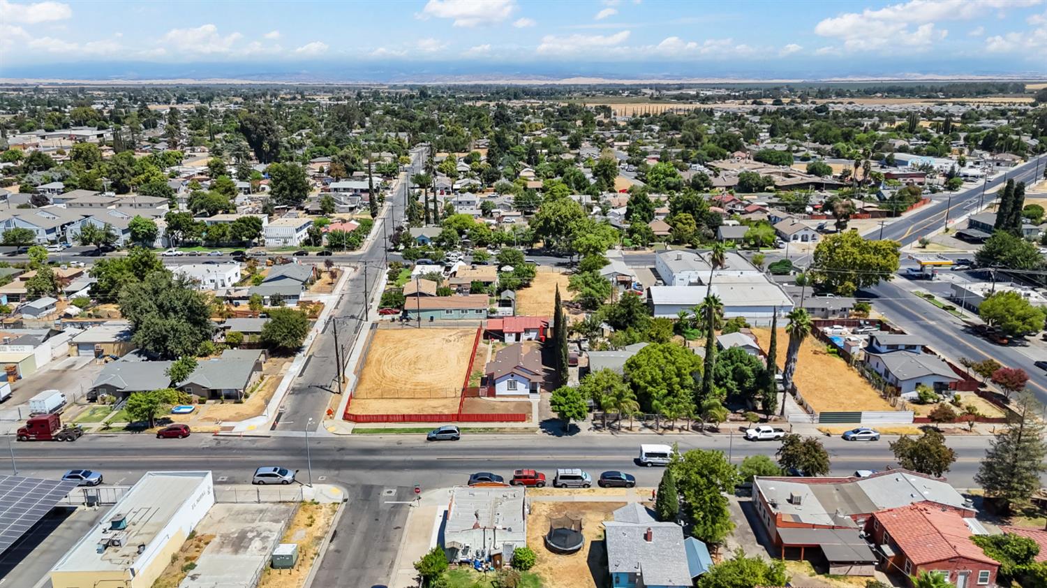 405 S C St, Madera, CA 93638