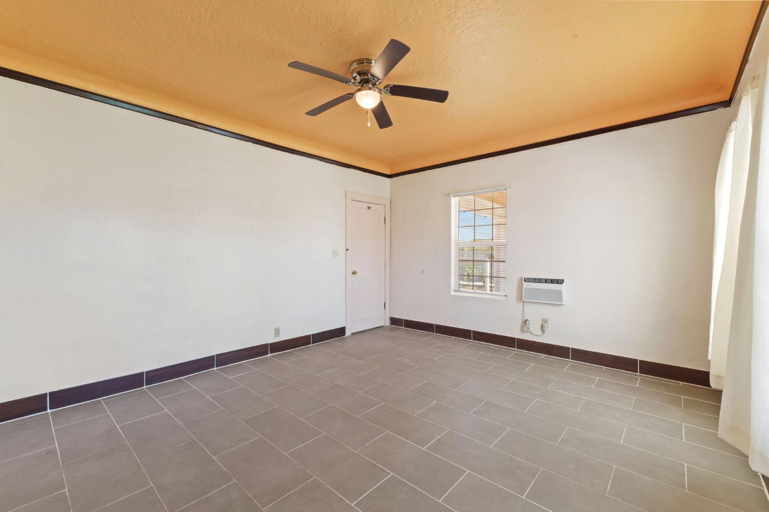 209 N C St, Madera, CA 93638