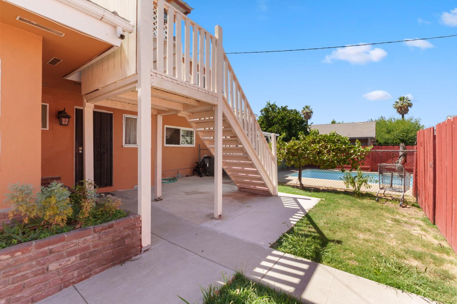 209 N C St, Madera, CA 93638