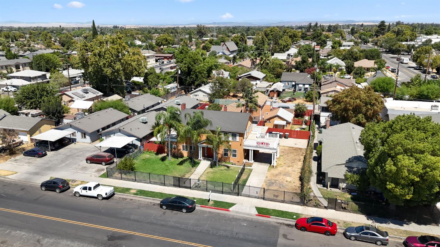 209 N C St, Madera, CA 93638