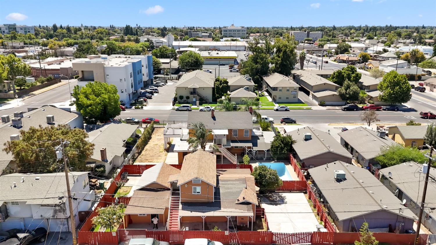 209 N C St, Madera, CA 93638