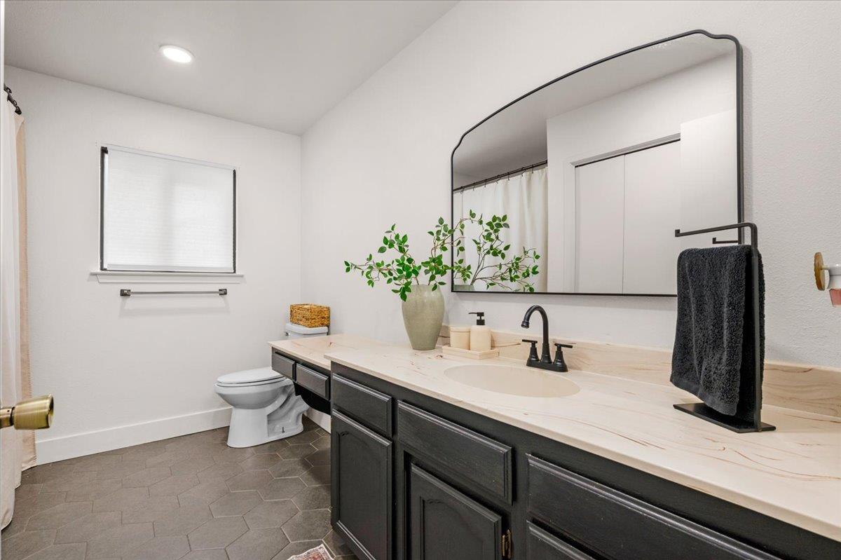 5846 E Grant Ave, Fresno, CA 93727