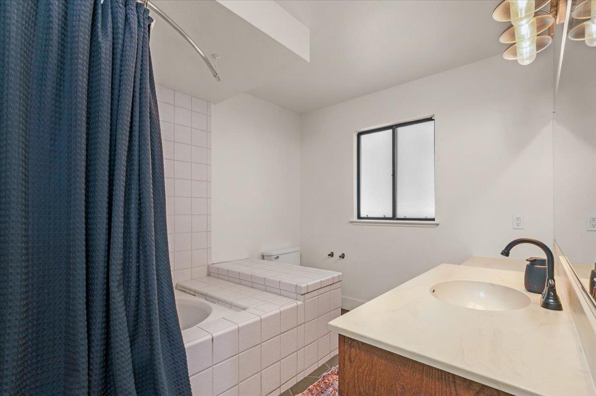 5846 E Grant Ave, Fresno, CA 93727