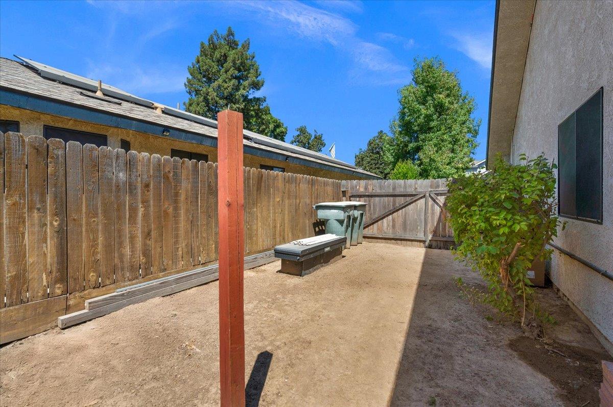 5846 E Grant Ave, Fresno, CA 93727