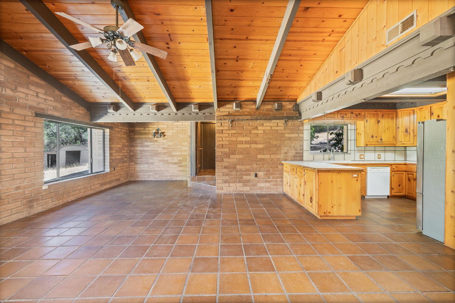 3981 Snow Creek Rd, Mariposa, CA 95338