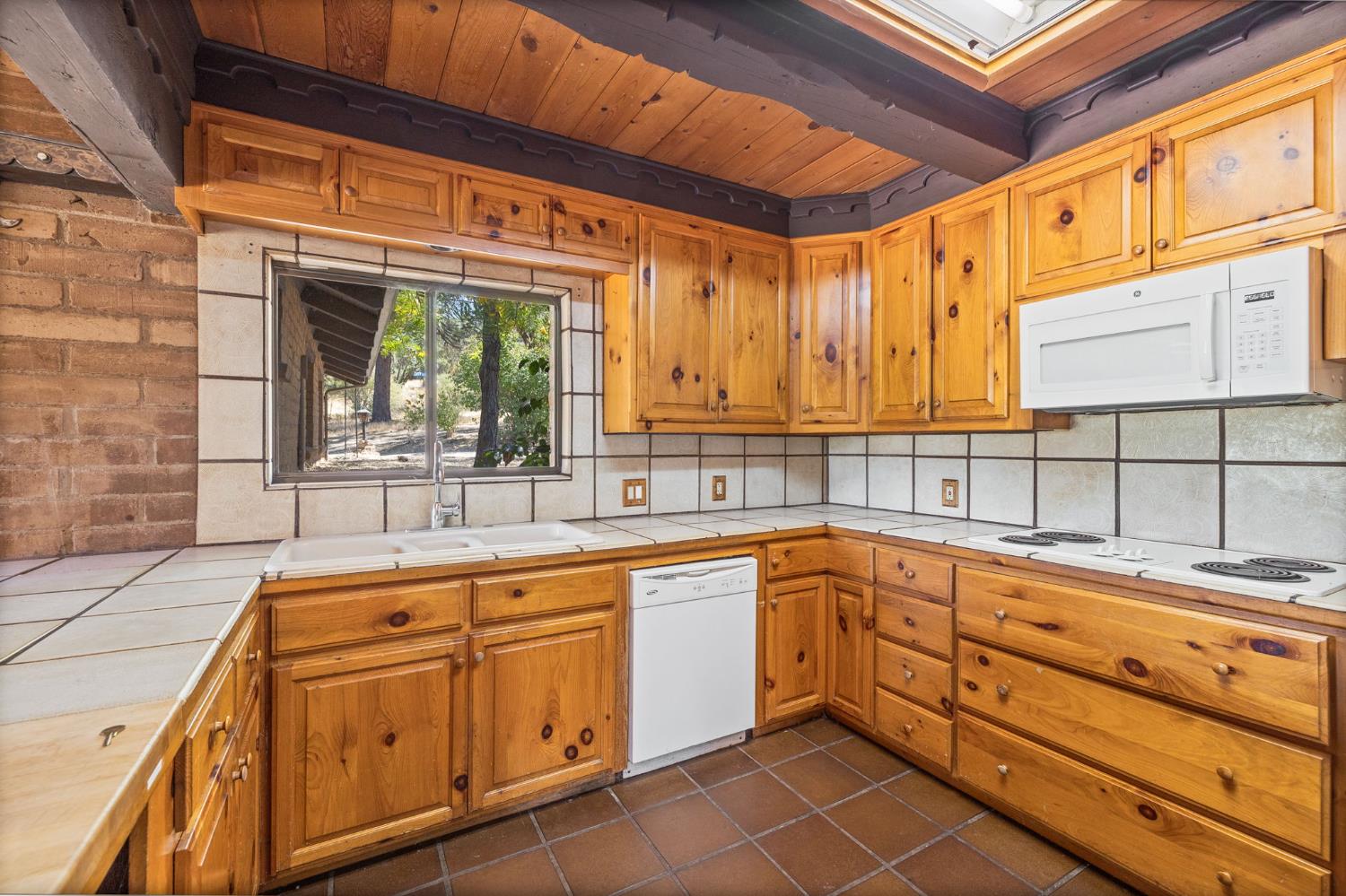 3981 Snow Creek Rd, Mariposa, CA 95338