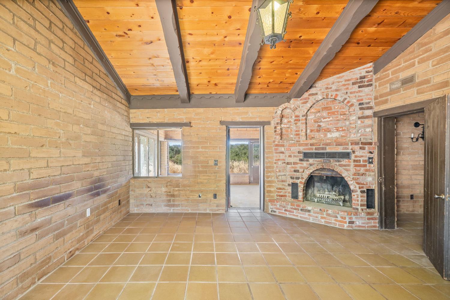 3981 Snow Creek Rd, Mariposa, CA 95338