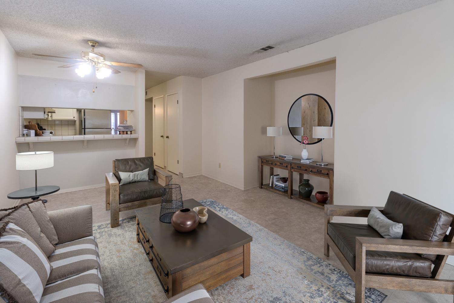 1709 W Calimyrna Ave #9A, Fresno, CA 93711