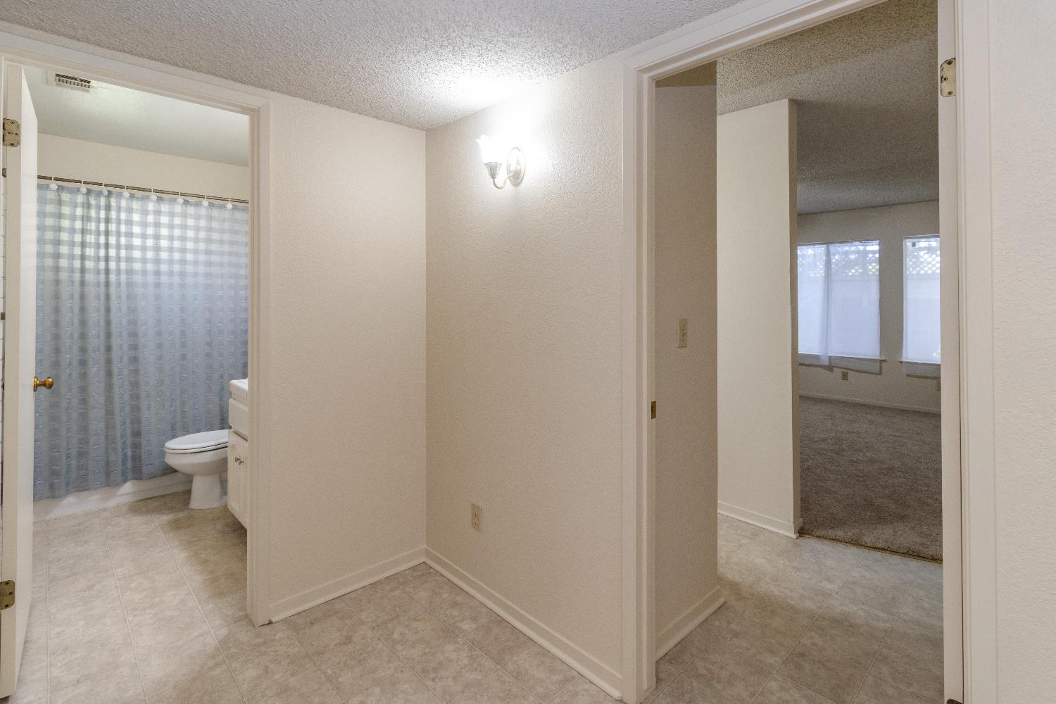 1709 W Calimyrna Ave #9A, Fresno, CA 93711