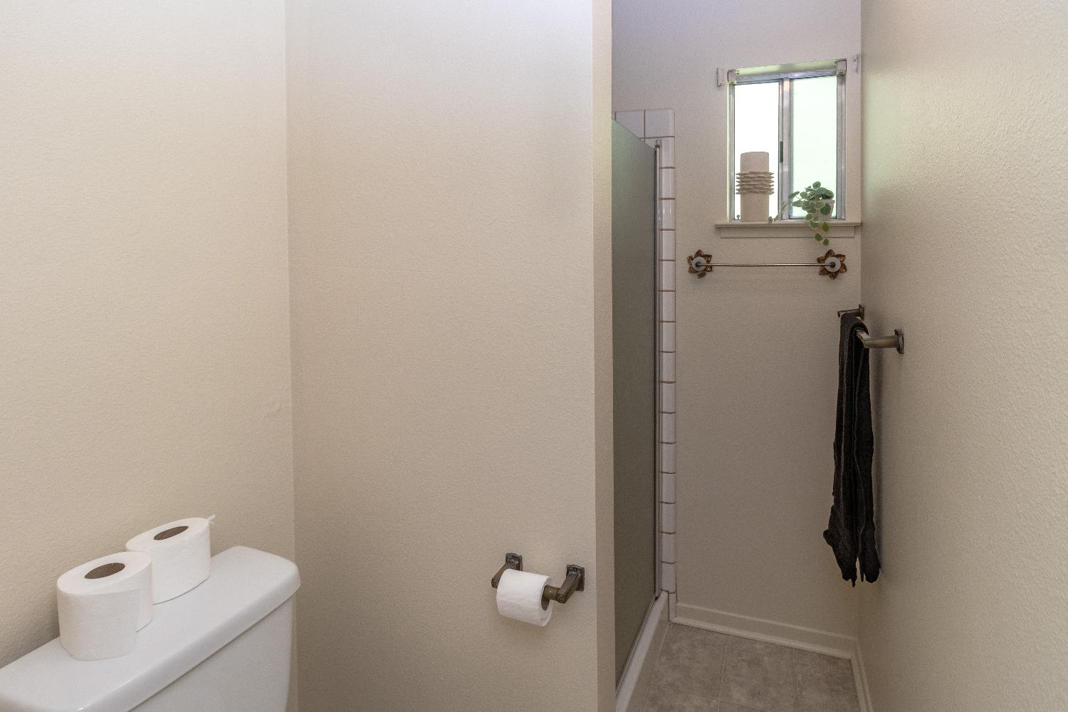 1709 W Calimyrna Ave #9A, Fresno, CA 93711