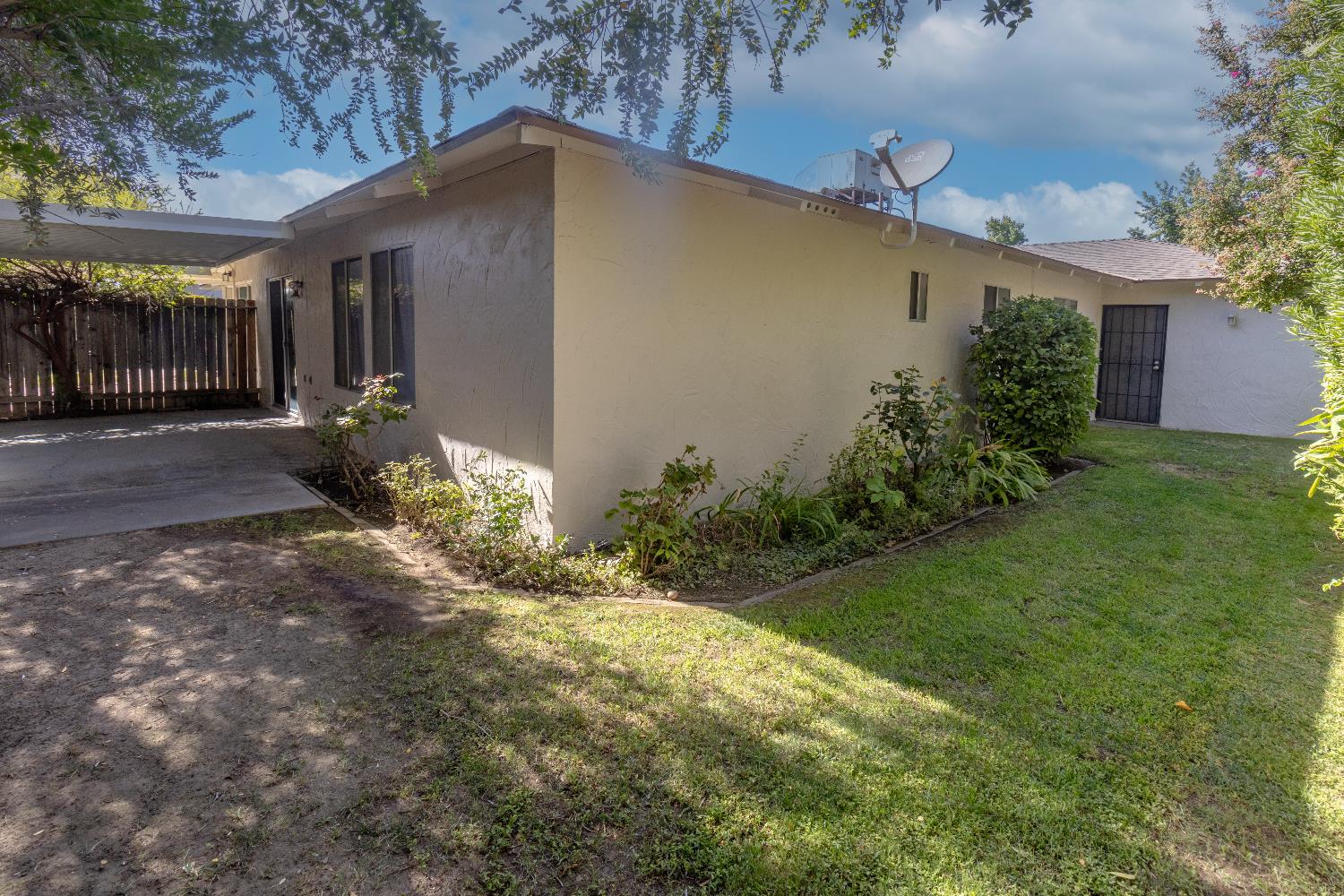 1709 W Calimyrna Ave #9A, Fresno, CA 93711