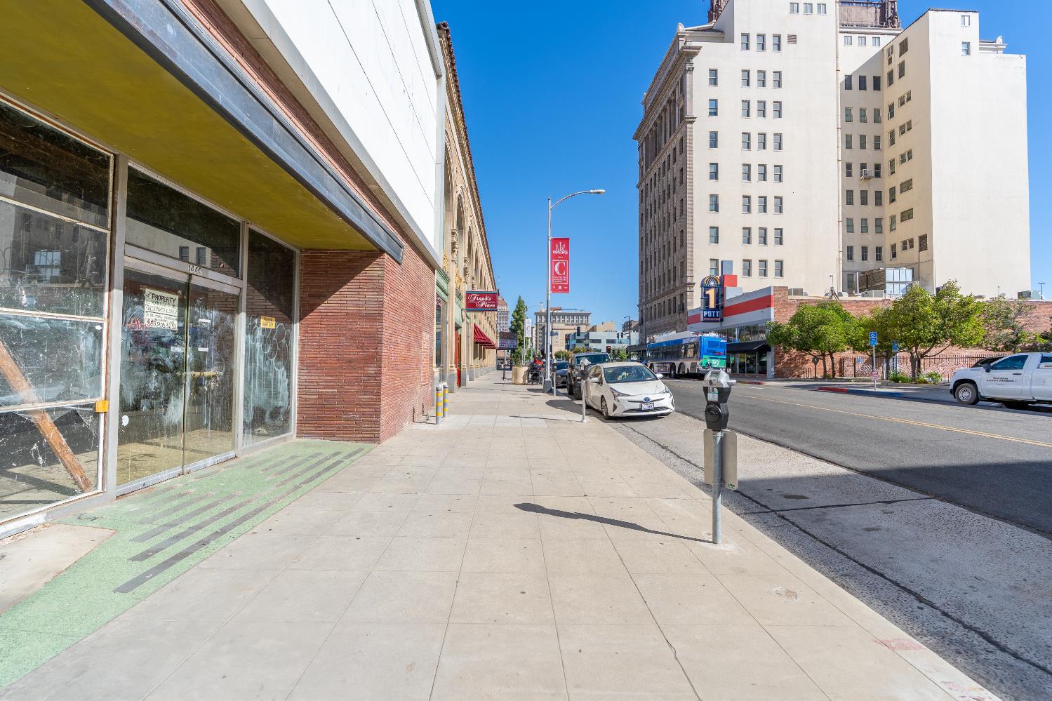 1440 Fulton St, Fresno, CA 93721