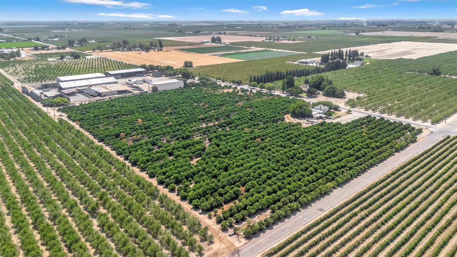 6658 S Peach Ave, Fresno, CA 93725