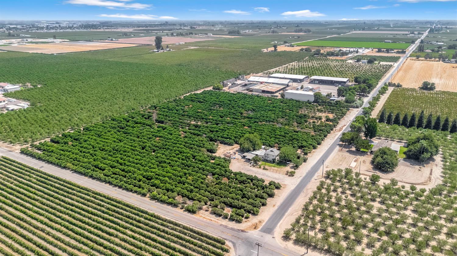 6658 S Peach Ave, Fresno, CA 93725