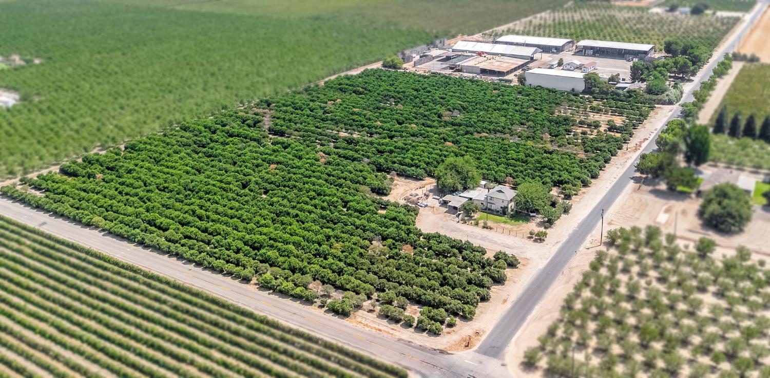 6658 S Peach Ave, Fresno, CA 93725