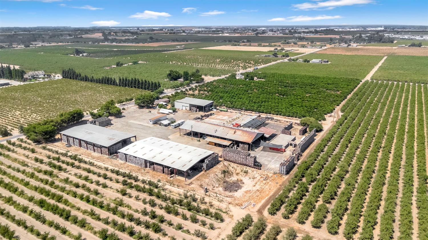 6658 S Peach Ave, Fresno, CA 93725