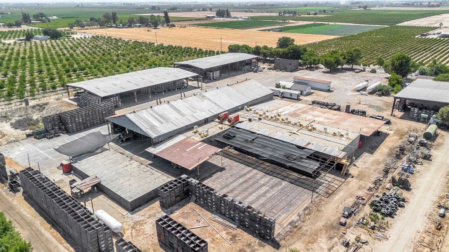 6658 S Peach Ave, Fresno, CA 93725