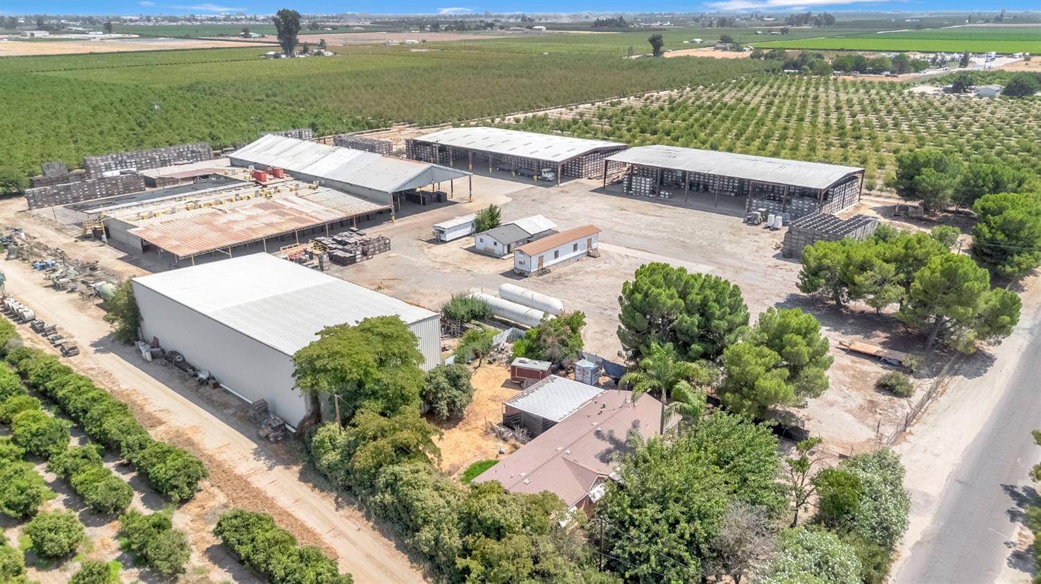 6658 S Peach Ave, Fresno, CA 93725