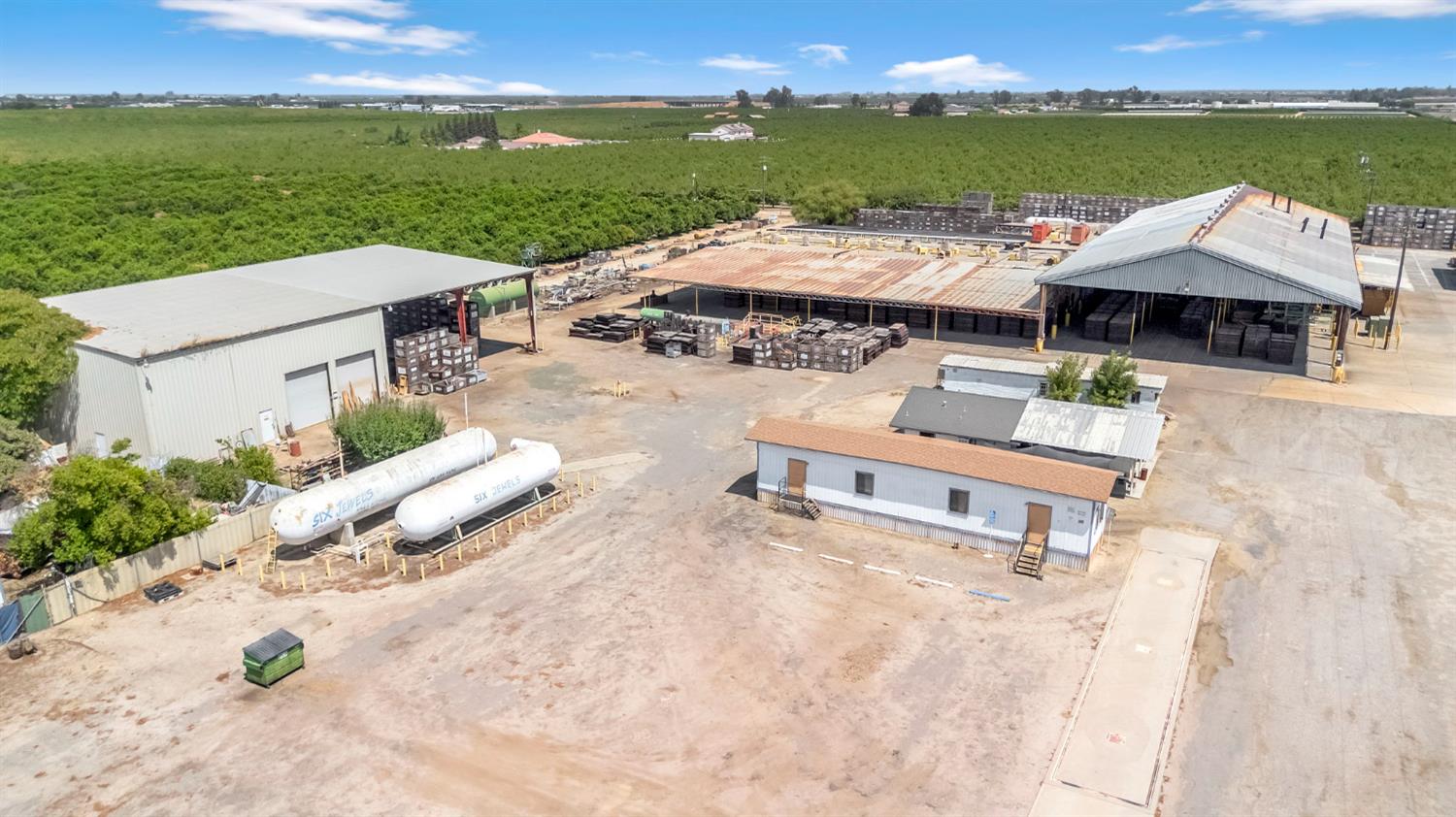 6658 S Peach Ave, Fresno, CA 93725