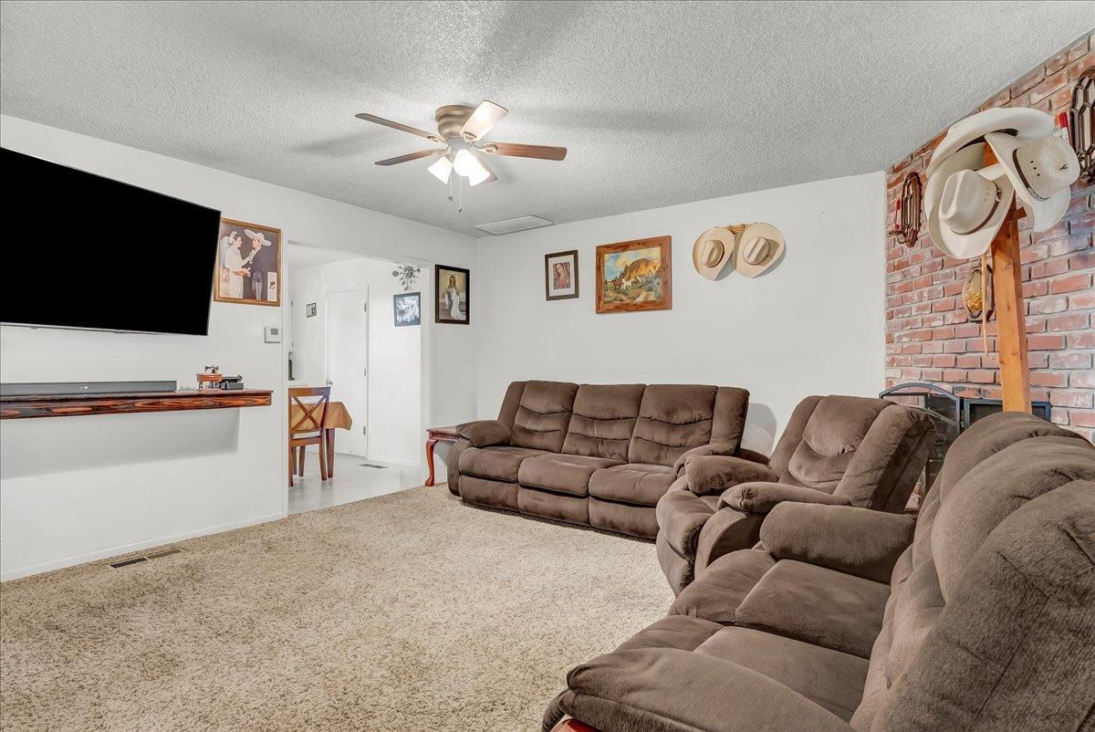 3485 W Stathem St, Riverdale, CA 93656