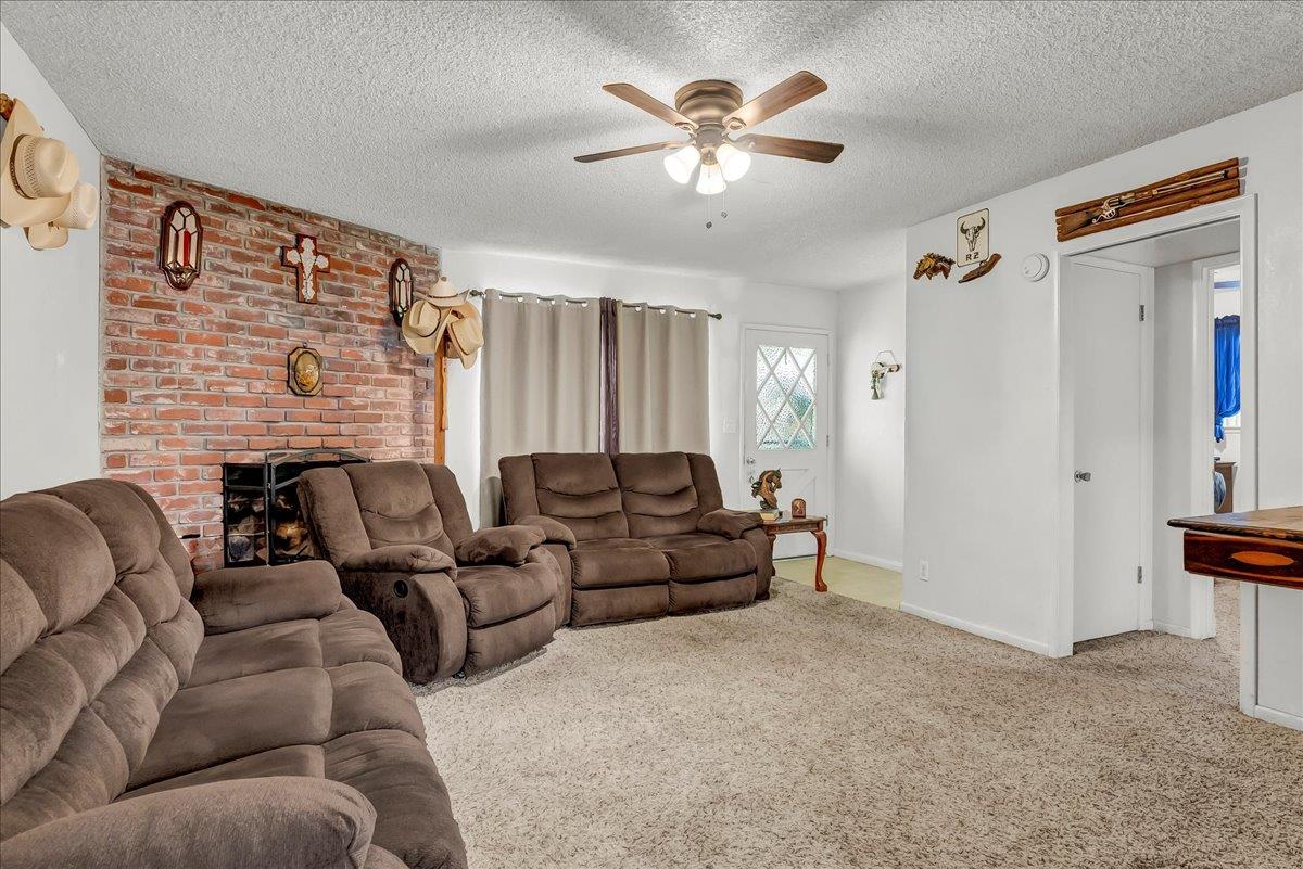 3485 W Stathem St, Riverdale, CA 93656