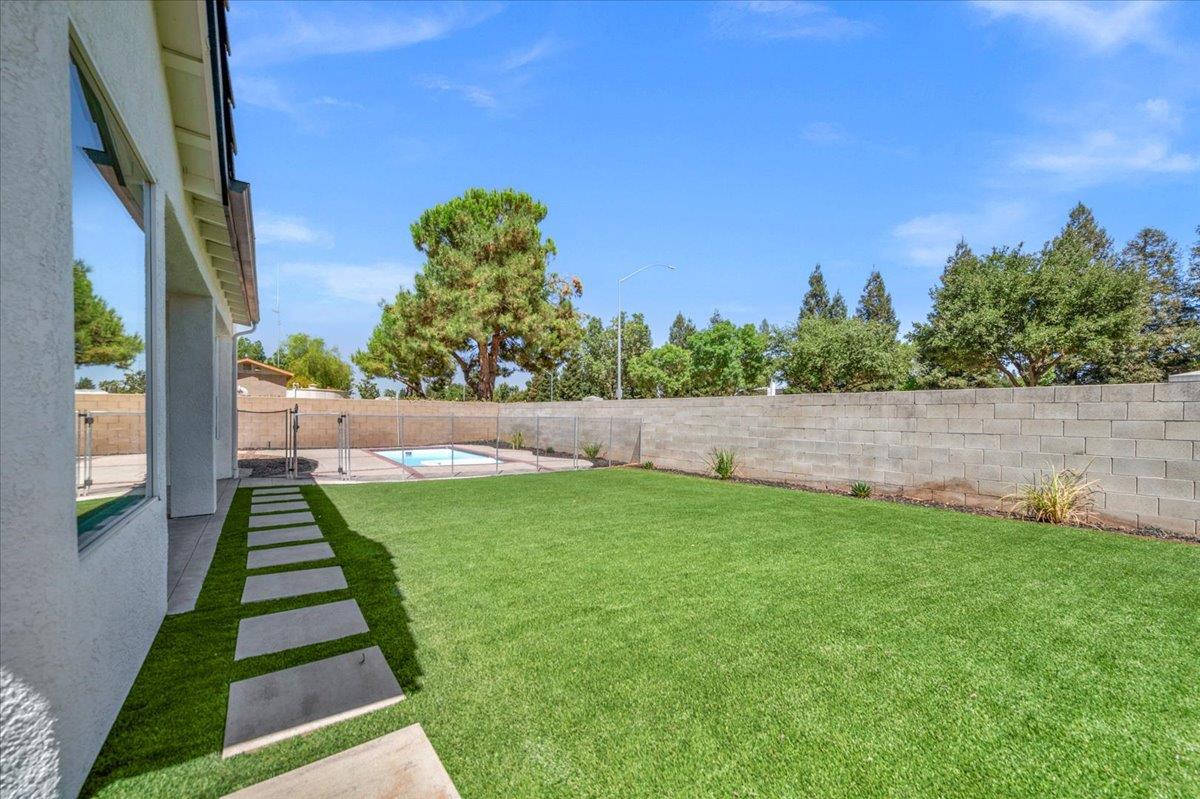 10152 N Meridian Ave, Fresno, CA 93730