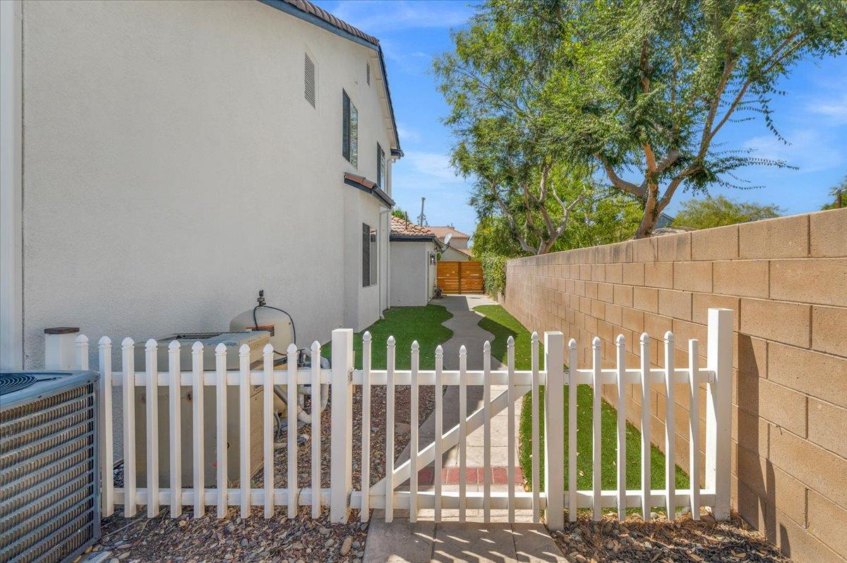 10152 N Meridian Ave, Fresno, CA 93730