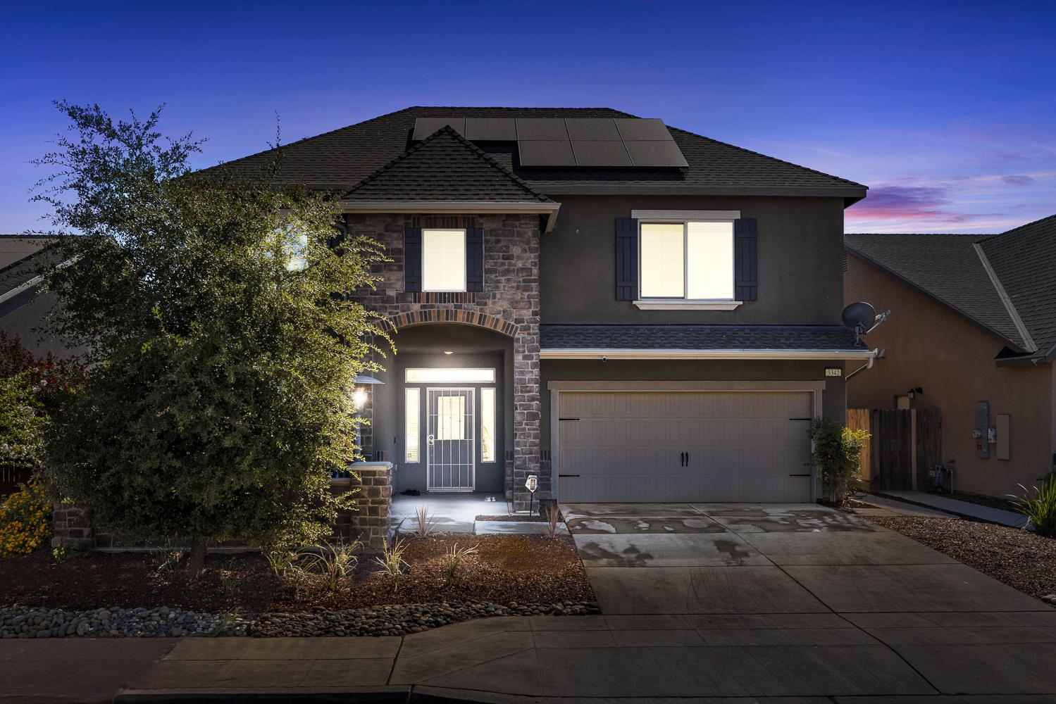 3342 N Carriage Ave, Fresno, CA 93727