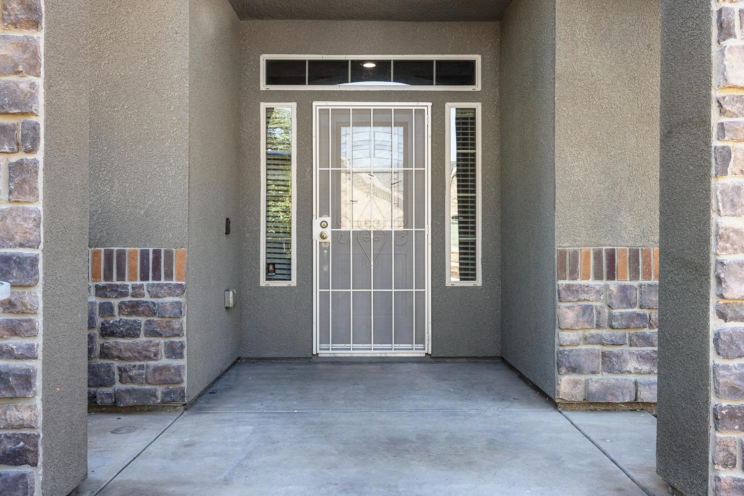 3342 N Carriage Ave, Fresno, CA 93727