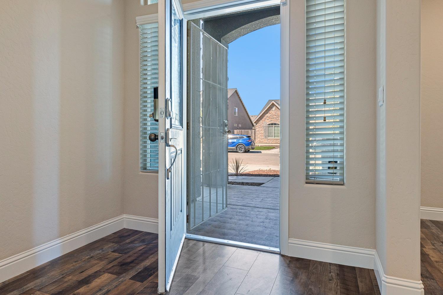 3342 N Carriage Ave, Fresno, CA 93727