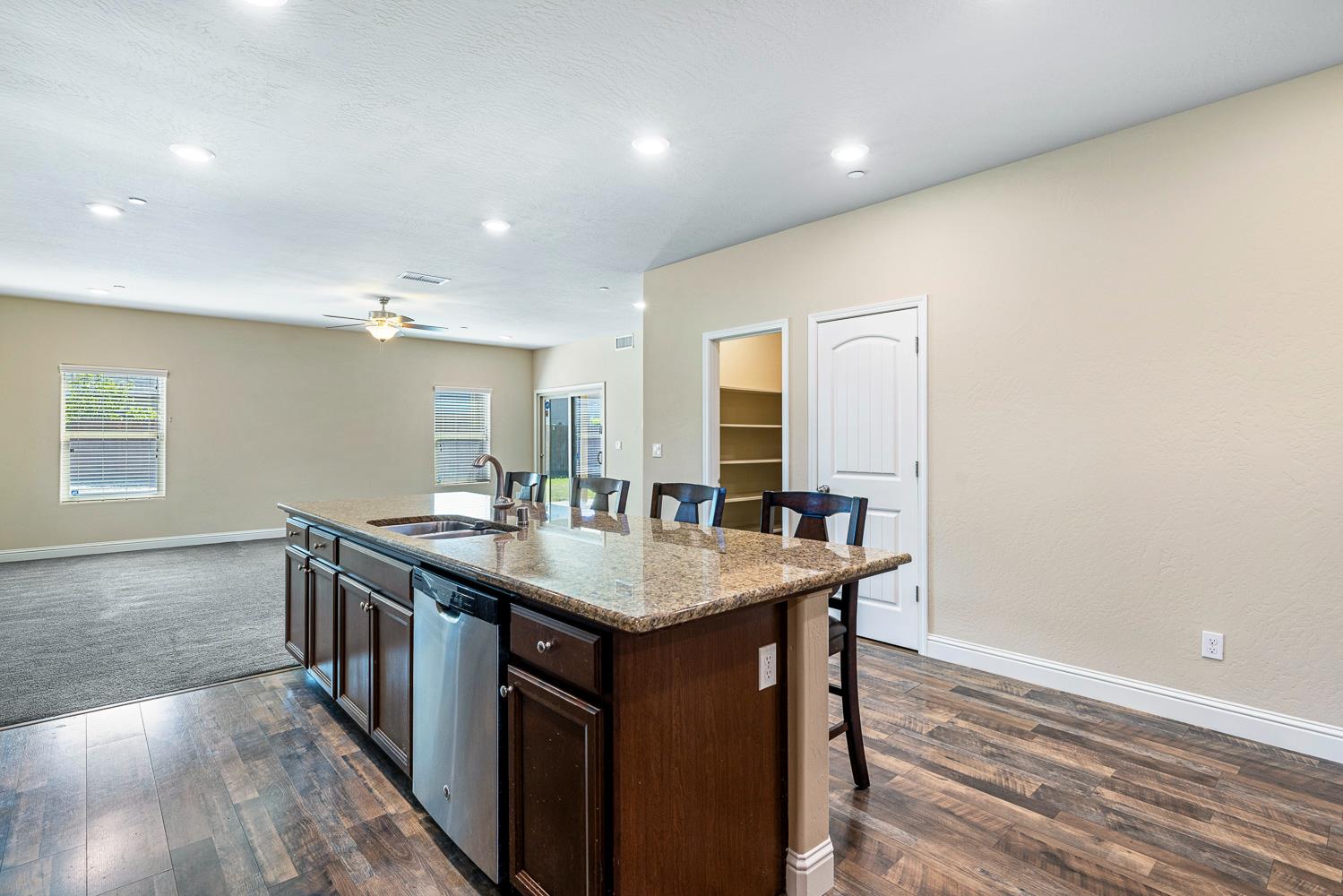 3342 N Carriage Ave, Fresno, CA 93727