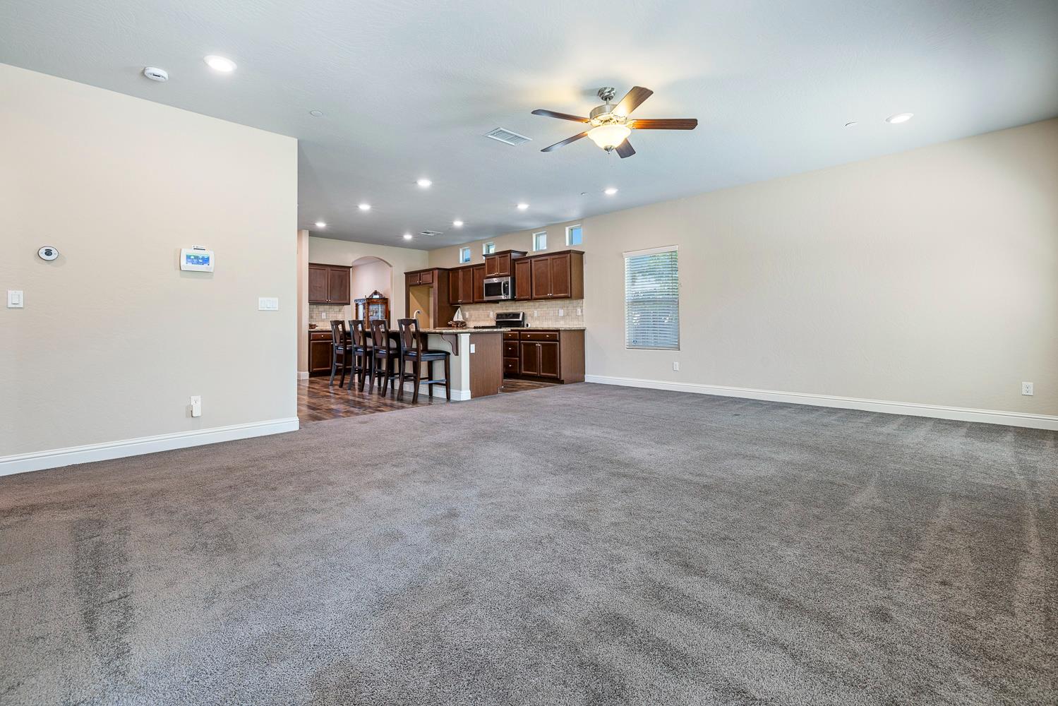 3342 N Carriage Ave, Fresno, CA 93727